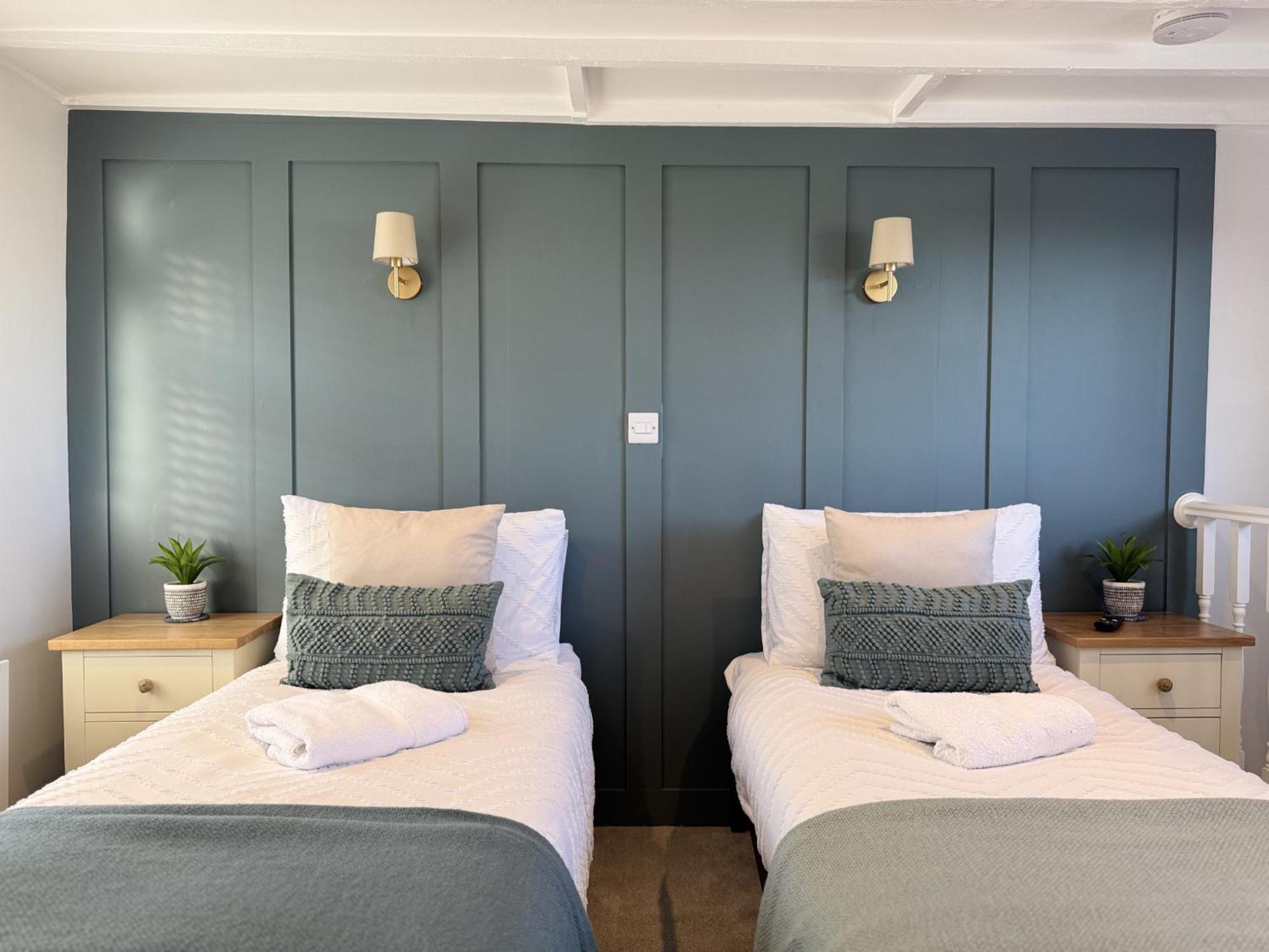 考斯Driftwood House - Luxury Dog-Friendly Townhouse In Cowes, Steps From Marina别墅 外观 照片